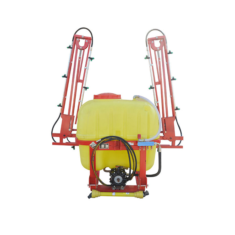 Traktormonterad jordbruksspruta